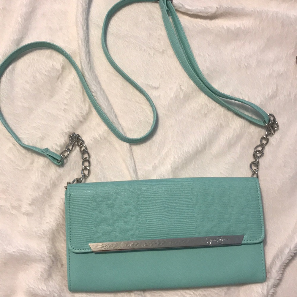 Cross body